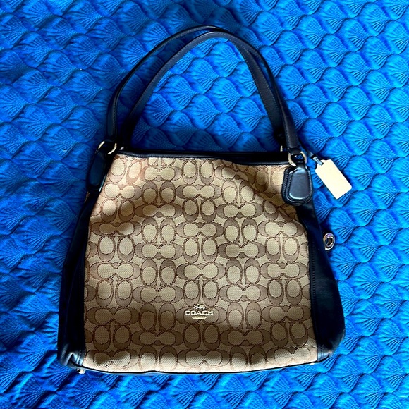 Coach Shoulder Bag In Signature Canvas - Picture 1 of 10